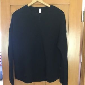 Lulu lemon blk knit sweater